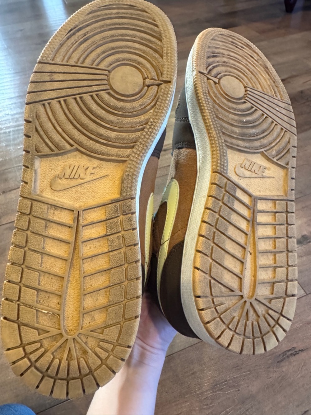 Jordan 1’S Women’s/Or Kids' Mid-Top Sneakers in Brown, Tan & Teal - Picture 5 of 10